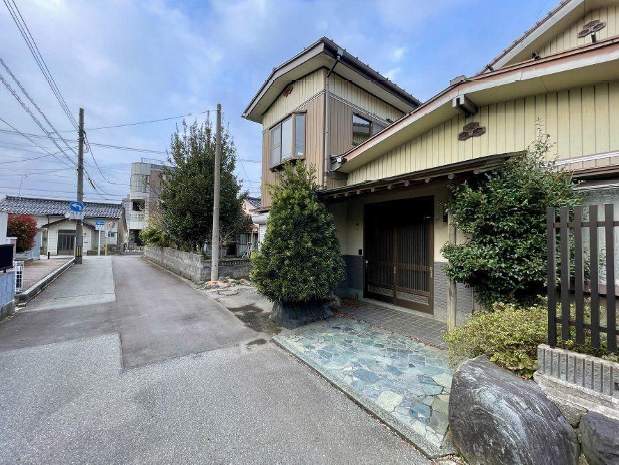 10LDK House for Sale in Toyama, Near Oizumi Station, 550万 Yen - Thumbnail 2
