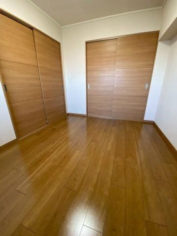 Renovated 2LDK Apartment in Kashimada, Kawasaki - 51.7m² - Thumbnail 3