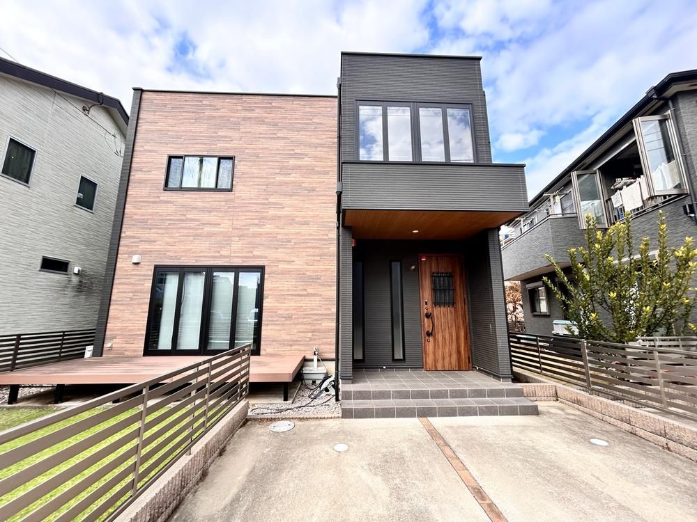 Modern 3LDK House in Chiba with Panasonic Technostructure - Thumbnail 2