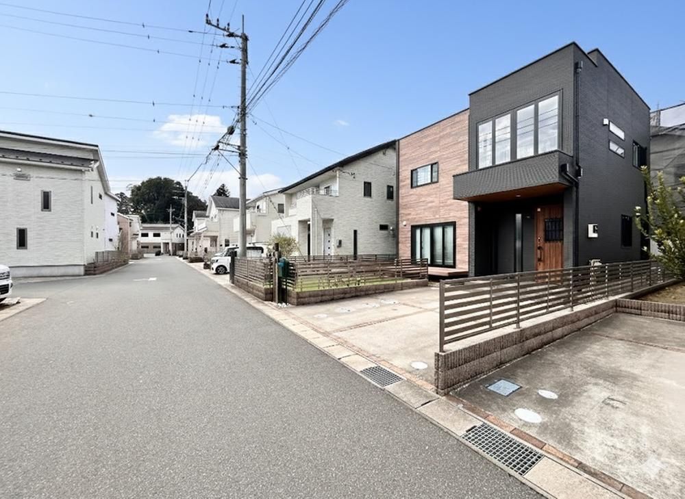 Modern 3LDK House in Chiba with Panasonic Technostructure - Thumbnail 3