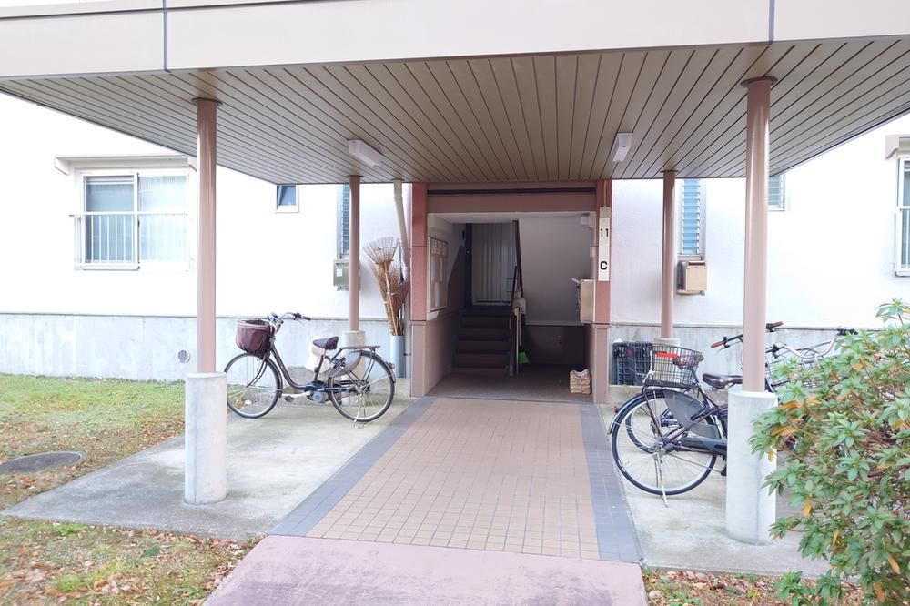 2LDK Apartment for Sale in Isehara, Kanagawa - 48.98m² - Thumbnail 2