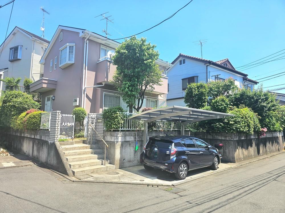 Spacious 3LDK House with Solar Power in Machida, Tokyo - Thumbnail 2