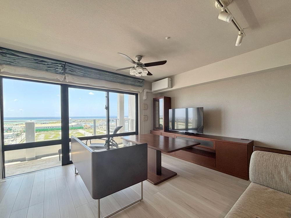 3LDK Apartment for Sale in Tomigusuku, Okinawa - 71m2 - Thumbnail 3