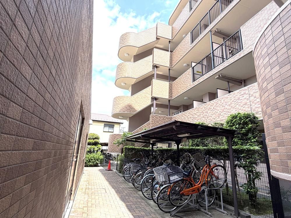 3LDK Apartment for Sale in Funabashi, Chiba - Thumbnail 2