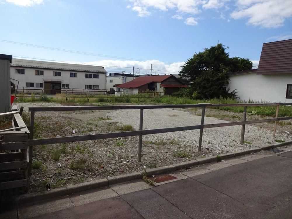 Land for Sale in Hakodate, Hokkaido - 214.92m2 - Thumbnail 3