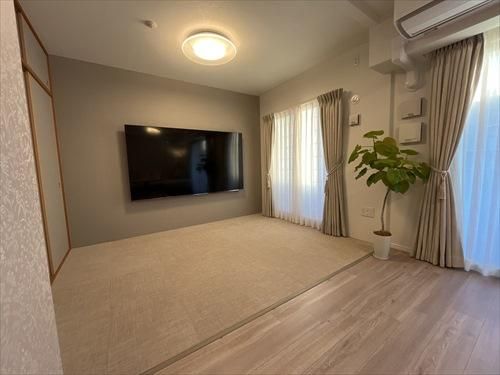 3LDK Apartment for Sale in Hirakata, Osaka - 90.66m2 - Thumbnail 3