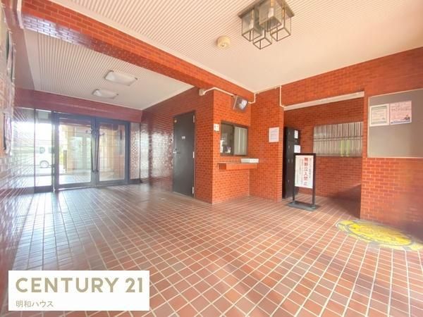 Renovated 2LDK Apartment for Sale in Sakado, Saitama - Thumbnail 2