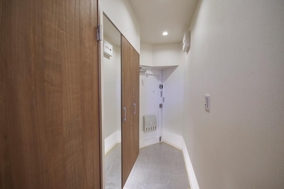 2LDK+S Renovated Apartment in Kawasaki, Saiwai Ward - Thumbnail 2