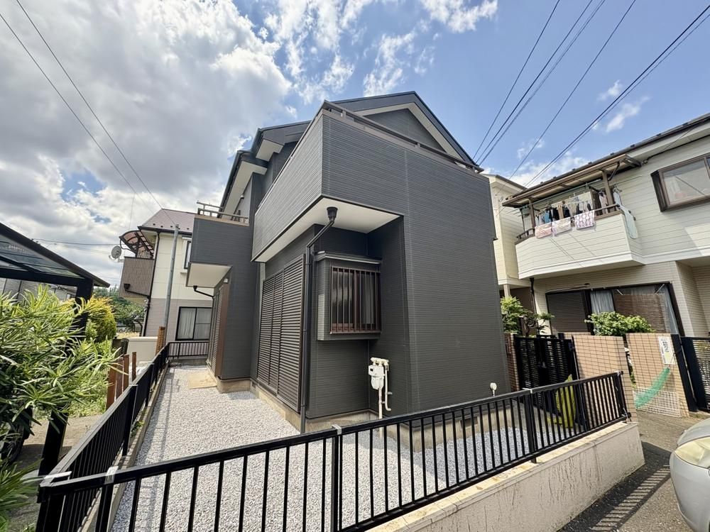 Renovated 3LDK House for Sale in Kodaira, Tokyo - Thumbnail 2