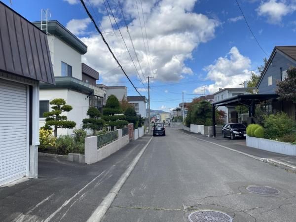 Land for Sale in Minami-ku, Sapporo - 401m² - Thumbnail 4