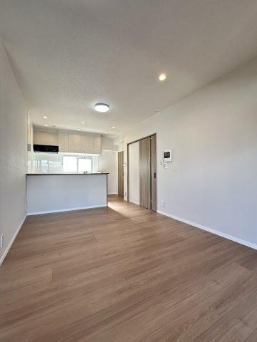 Renovated 3LDK Apartment Near Saga Station 79.62m2 - Thumbnail 2