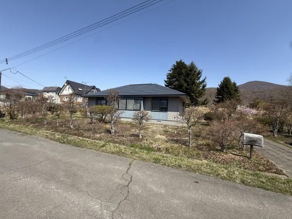 3LDK Single-Story Home in Toyako Town, Hokkaido - Thumbnail 2