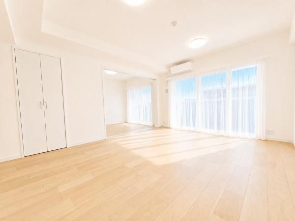 Renovated 3LDK Apartment in Totsuka, Yokohama - Thumbnail 3