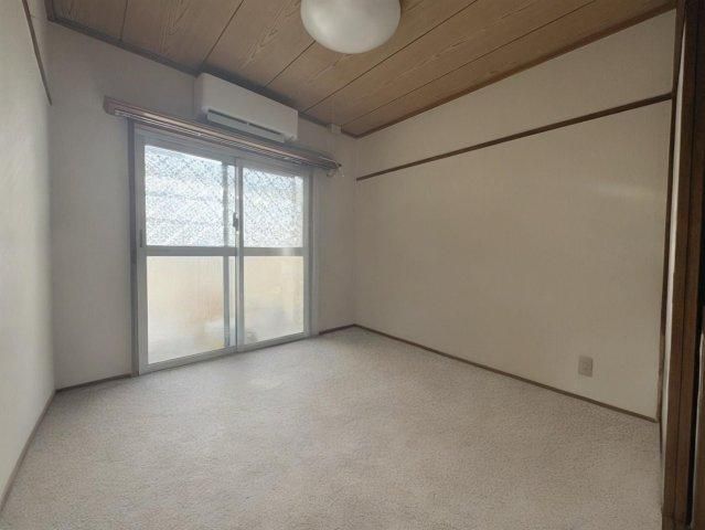 2LDK Apartment for Sale in Yokohama Asahi Ward - 45m² - Thumbnail 4