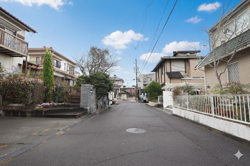 3LDK+S House for Sale in Mizuhodai, Kameyama, Mie - Thumbnail 2