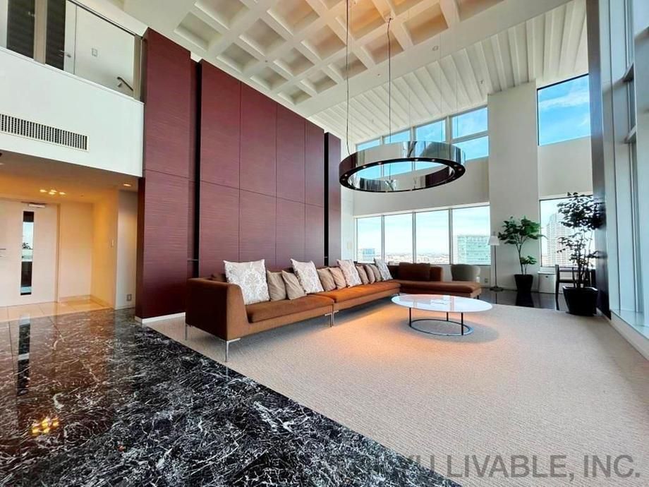 2LDK Apartment for Sale in Yokohama, Near Station - Thumbnail 3