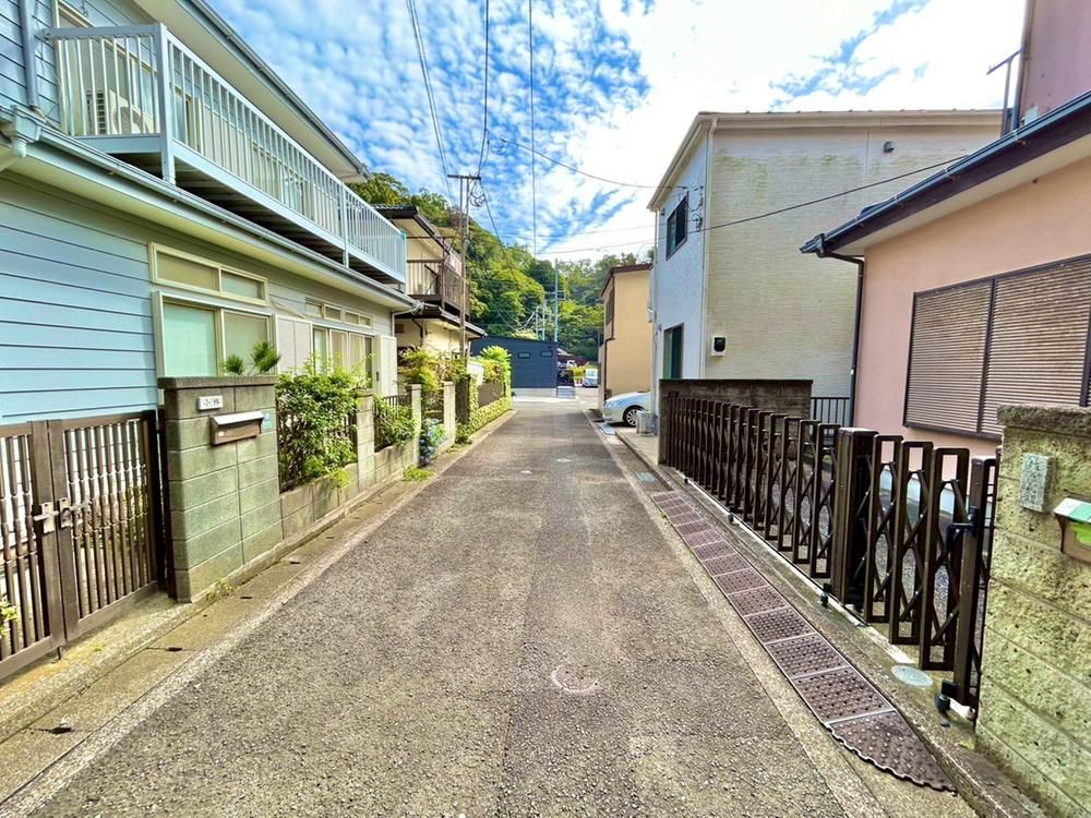 3DK House for Sale in Yokosuka, Kanagawa - 89.43m2 - Thumbnail 2