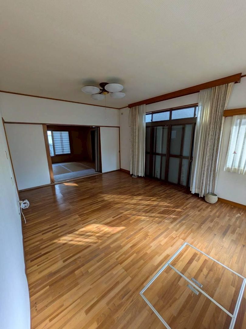 3DK House for Sale in Yokosuka, Kanagawa - 89.43m2 - Thumbnail 4