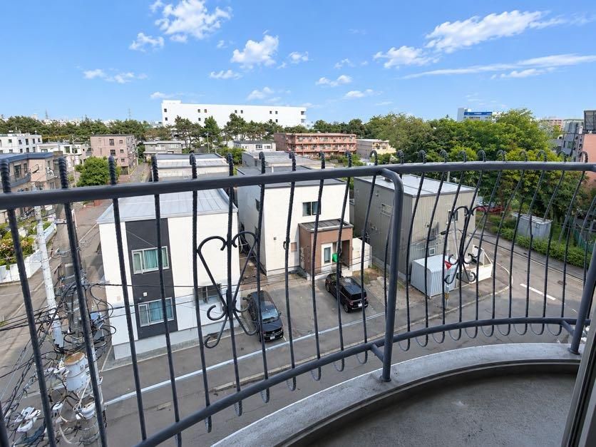 3LDK Apartment for Sale in Sapporo, Shiroishi-ku – 63.3m2 - Thumbnail 3