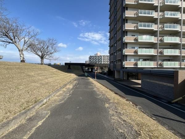 2LDK Apartment for Sale in Miyazaki City, Miyazaki Prefecture - Thumbnail 3