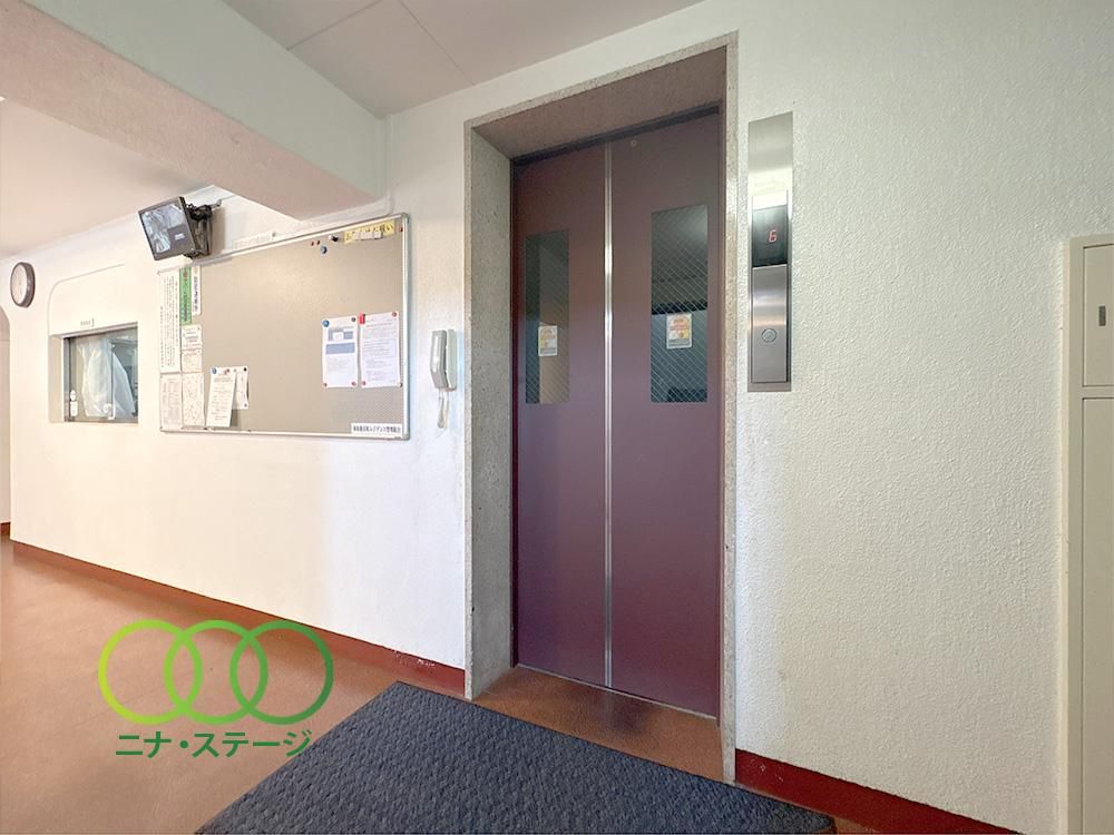 Renovated 2DK Apartment in Toshima, Tokyo - Thumbnail 4