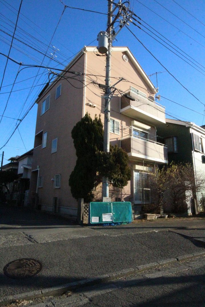 3-Story 3LDK+S House for Sale in Chigasaki, Kanagawa - Thumbnail 2