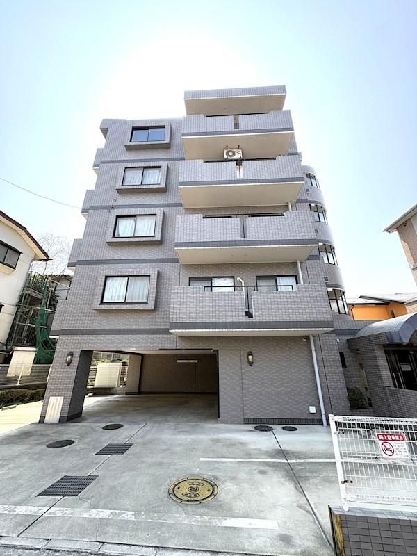 3LDK Apartment for Sale in Kita-ku, Saitama City - Thumbnail 3