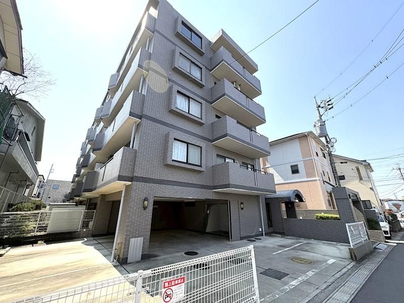 3LDK Apartment for Sale in Kita-ku, Saitama City - Thumbnail 2