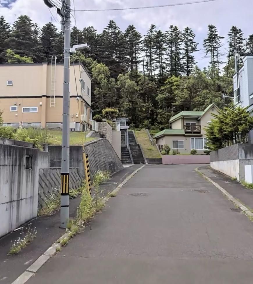 Building Condition Land for Sale in Heiwa, Nishi Ward, Sapporo, 234m² - Thumbnail 3