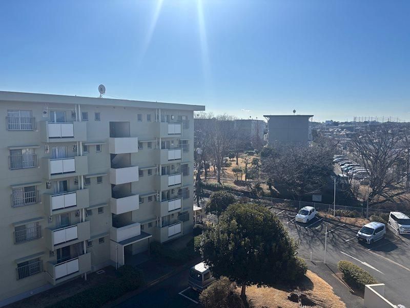 3LDK Apartment for Sale in Mitsuwadai, Chiba City - Thumbnail 2