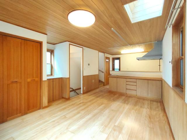 Renovated 2LDK House near Horikiri Shobu-en Station, Tokyo - Thumbnail 4