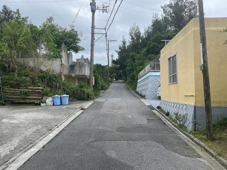 Land for Sale in Onna Village Okinawa 893sqm - Image 1