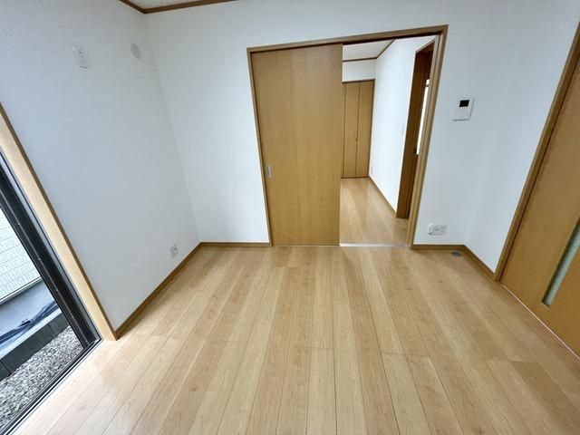Renovated 4LDK House for Sale in Kawaguchi, Saitama - Thumbnail 3