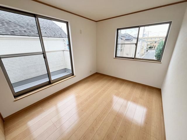 Renovated 4LDK House for Sale in Kawaguchi, Saitama - Thumbnail 2