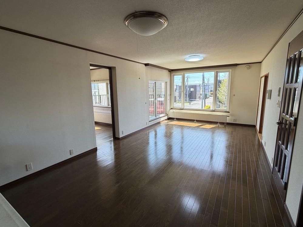 6LDK House for Sale in Higashi-Naebo, Sapporo, Hokkaido - Thumbnail 3