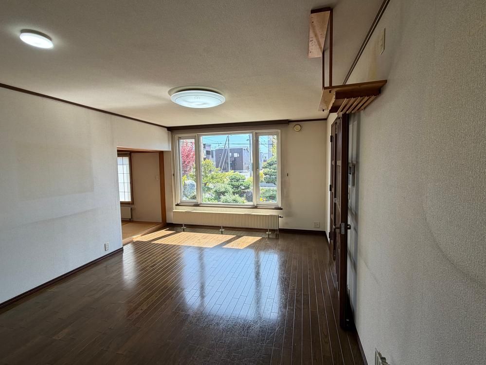 6LDK House for Sale in Higashi-Naebo, Sapporo, Hokkaido - Thumbnail 4