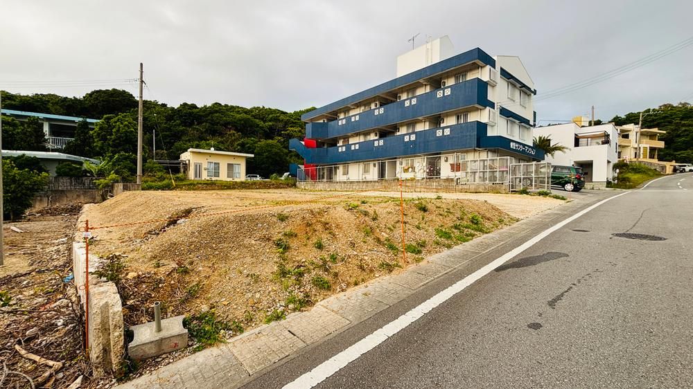 Okinawa Motobu Land 211m2 - Ocean View Plot for Sale - Image 1