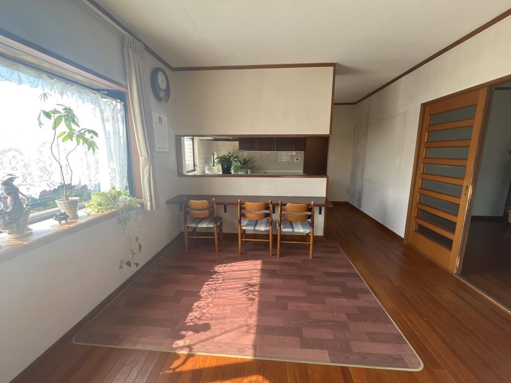 15.8 Million Yen 4LDK House in Toyono, Osaka | 231m² Land - Thumbnail 3