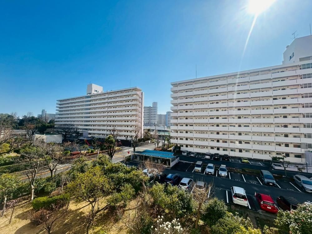 Newly Renovated 3LDK Apartment in Yokohama Kounan Ward - Thumbnail 2
