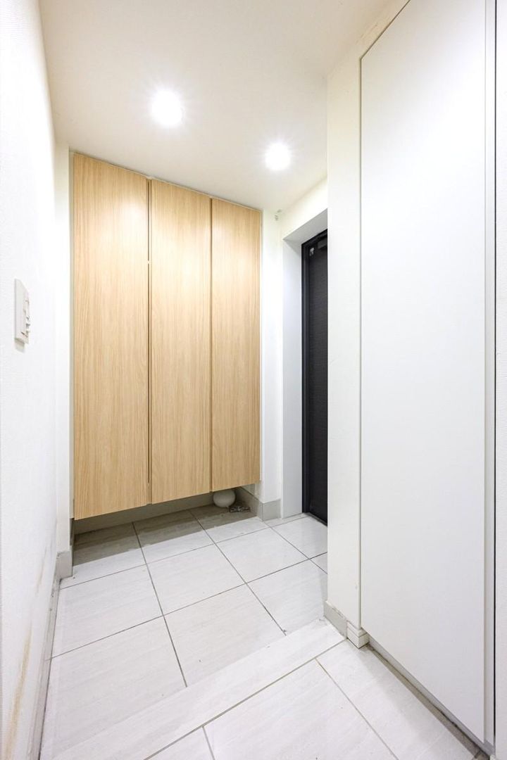 2LDK Apartment for Sale in Naka-ku, Yokohama, 54.03m2 - Thumbnail 4
