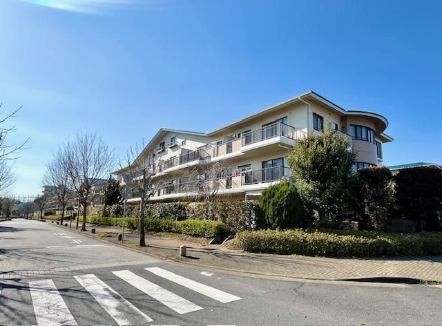 4LDK Apartment for Sale in Ryugasaki, Ibaraki - 91 sqm - Thumbnail 2