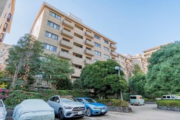 4LDK Apartment for Sale in Hiroo, Shibuya, Tokyo - Thumbnail 3