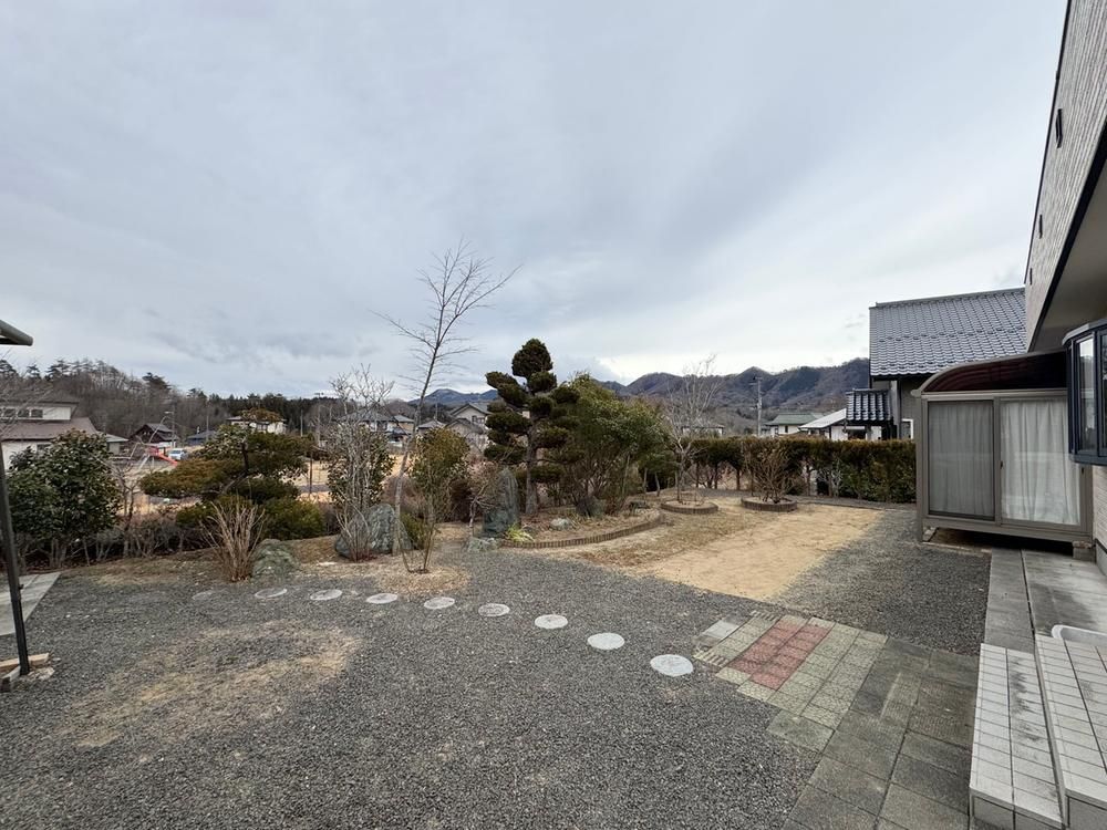 Spacious 2LDK House with Solar Power in Date City, Fukushima - Thumbnail 2