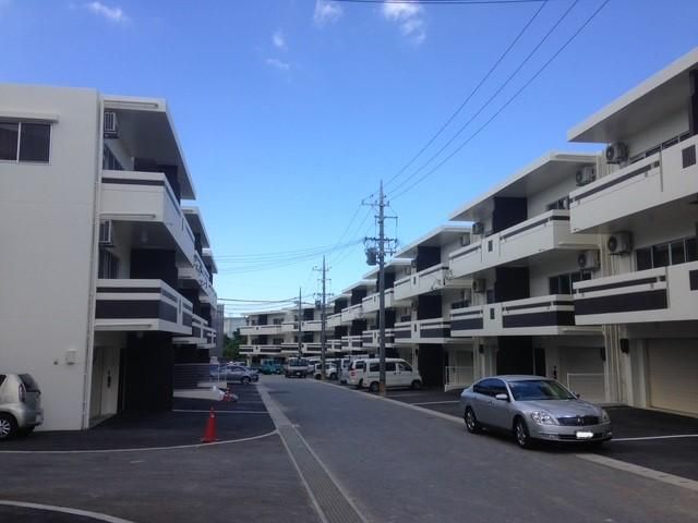 RC 3-Storey Garage House for Sale in Okinawa City, 2LDK - Thumbnail 2