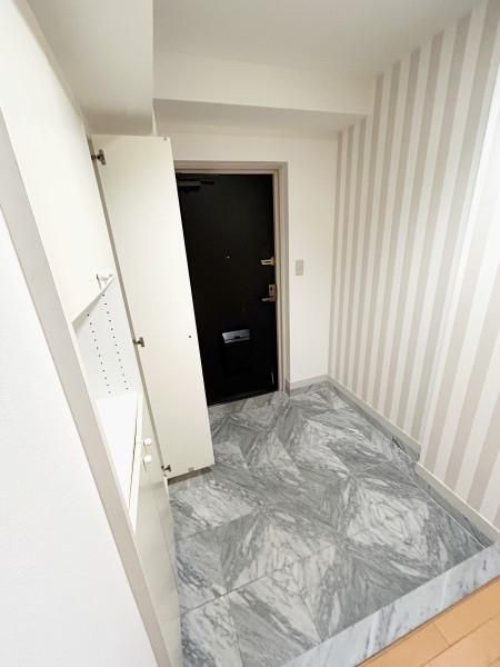 Renovated 4LDK Apartment Near Koriyama Station - Thumbnail 2
