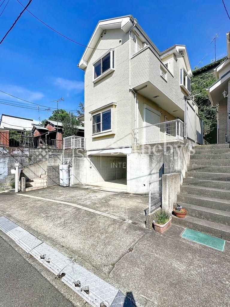 Renovated 4DK House in Totsuka-ku, Yokohama for Sale - Thumbnail 2
