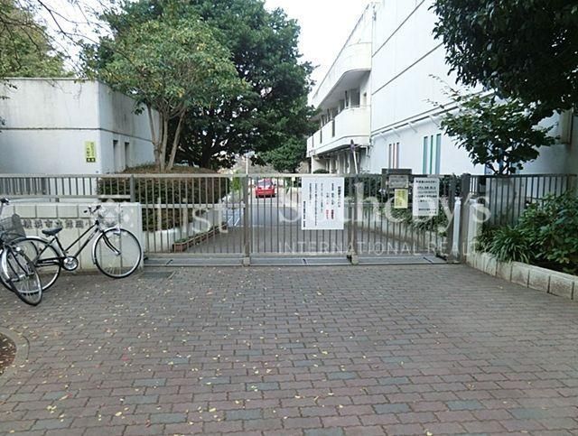 Renovated 4DK House in Totsuka-ku, Yokohama for Sale - Thumbnail 3