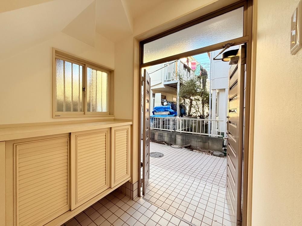 Renovated 3LDK House for Sale in Akishima, Tokyo - Thumbnail 2