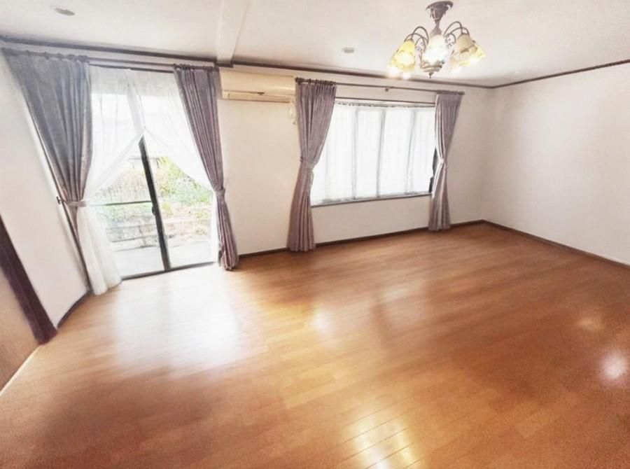 5LDK Detached House for Sale in Hino, Tokyo - Thumbnail 3