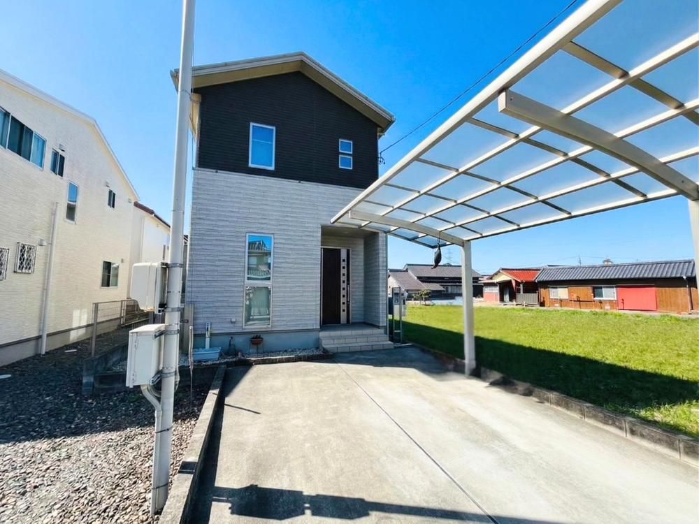 5-Bedroom Duplex House with Solar Panels for Sale in Kariya - Thumbnail 2